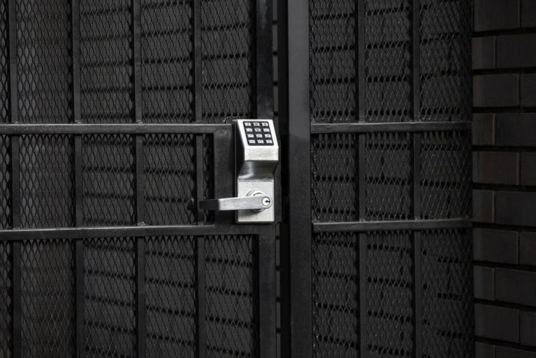 Faut-il équiper son entreprise d'un système de sécurité à Caudry ?